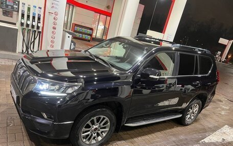 Toyota Land Cruiser Prado 150 рестайлинг 2, 2019 год, 4 500 000 рублей, 10 фотография