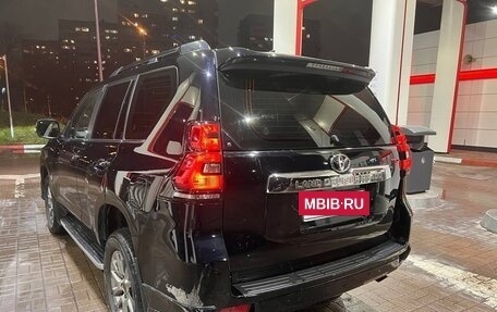 Toyota Land Cruiser Prado 150 рестайлинг 2, 2019 год, 4 500 000 рублей, 7 фотография