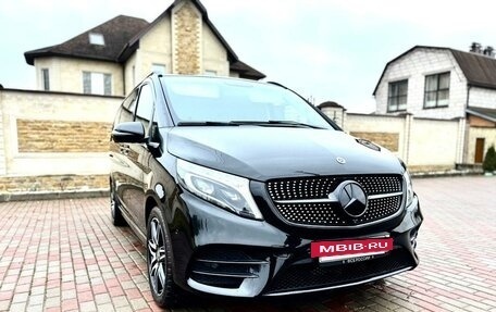 Mercedes-Benz V-Класс, 2021 год, 6 990 000 рублей, 4 фотография