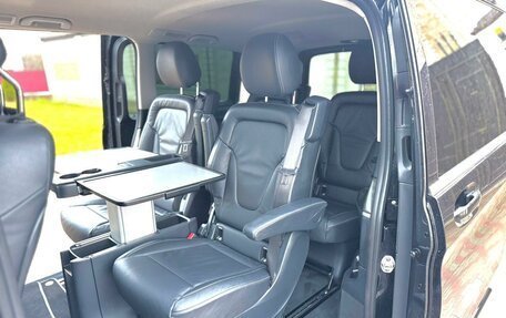 Mercedes-Benz V-Класс, 2021 год, 6 990 000 рублей, 30 фотография