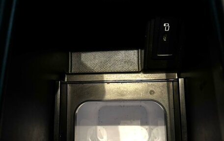 Mercedes-Benz V-Класс, 2021 год, 6 990 000 рублей, 38 фотография