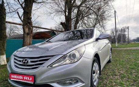 Hyundai Sonata VI, 2012 год, 920 000 рублей, 3 фотография