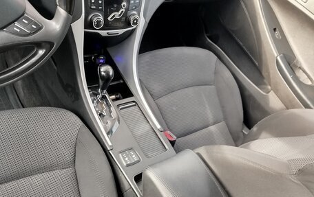 Hyundai Sonata VI, 2012 год, 920 000 рублей, 14 фотография