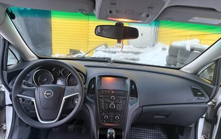 Opel Astra J, 2011 год, 550 000 рублей, 7 фотография