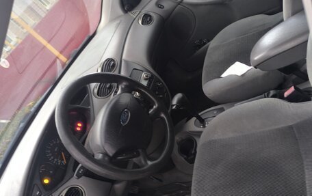 Ford Focus IV, 2002 год, 265 000 рублей, 15 фотография