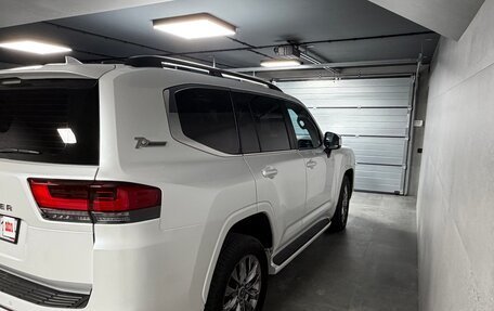Toyota Land Cruiser, 2022 год, 11 800 000 рублей, 5 фотография