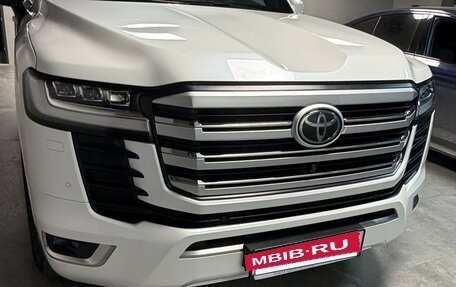 Toyota Land Cruiser, 2022 год, 11 800 000 рублей, 6 фотография