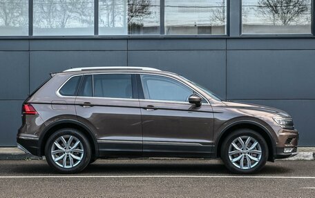 Volkswagen Tiguan II, 2017 год, 2 399 000 рублей, 7 фотография