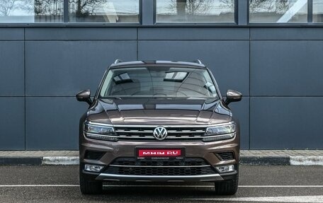 Volkswagen Tiguan II, 2017 год, 2 399 000 рублей, 1 фотография