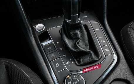 Volkswagen Tiguan II, 2017 год, 2 399 000 рублей, 4 фотография