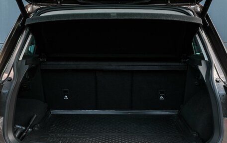 Volkswagen Tiguan II, 2017 год, 2 399 000 рублей, 20 фотография