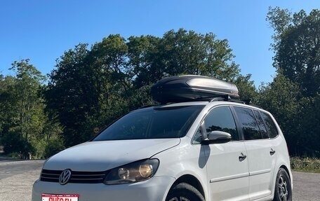 Volkswagen Touran III, 2014 год, 790 000 рублей, 1 фотография