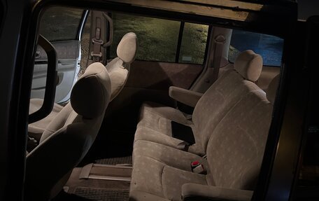 Nissan Liberty, 2002 год, 300 000 рублей, 9 фотография