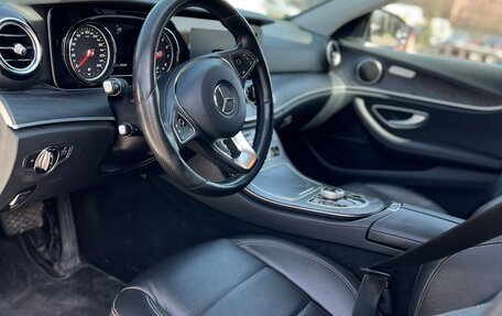 Mercedes-Benz E-Класс, 2017 год, 2 400 000 рублей, 5 фотография