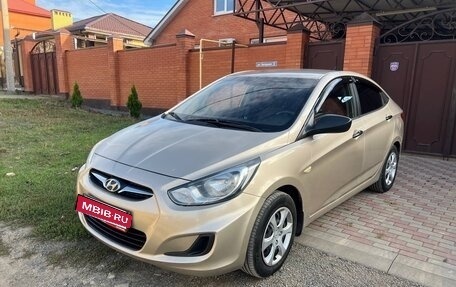 Hyundai Solaris II рестайлинг, 2011 год, 600 000 рублей, 2 фотография