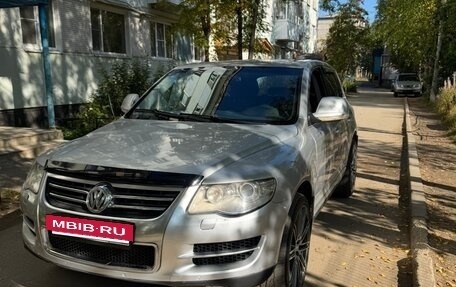 Volkswagen Touareg III, 2007 год, 700 000 рублей, 2 фотография