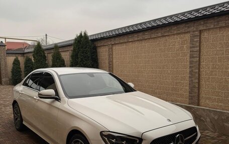 Mercedes-Benz E-Класс, 2021 год, 4 250 000 рублей, 3 фотография