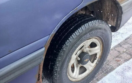 Chevrolet Tracker II, 1999 год, 180 000 рублей, 3 фотография