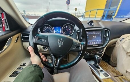 Maserati Ghibli, 2013 год, 2 399 000 рублей, 13 фотография