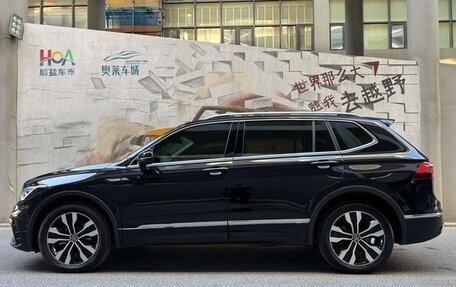 Volkswagen Tiguan, 2024 год, 4 240 000 рублей, 3 фотография