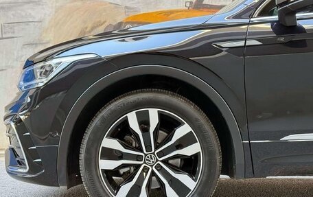 Volkswagen Tiguan, 2024 год, 4 240 000 рублей, 6 фотография