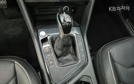 Volkswagen Tiguan II, 2021 год, 3 350 000 рублей, 8 фотография