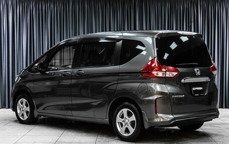 Honda Freed II, 2017 год, 1 689 000 рублей, 2 фотография