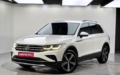 Volkswagen Tiguan II, 2022 год, 3 180 000 рублей, 1 фотография
