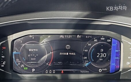 Volkswagen Tiguan II, 2022 год, 3 180 000 рублей, 7 фотография