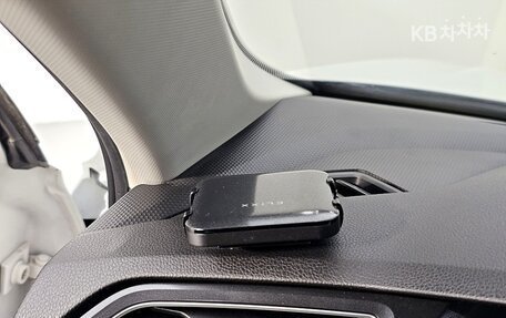 Volkswagen Tiguan II, 2022 год, 3 180 000 рублей, 12 фотография