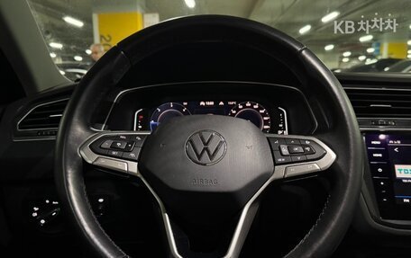 Volkswagen Tiguan II, 2022 год, 3 000 000 рублей, 10 фотография