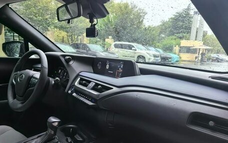 Lexus UX I, 2022 год, 2 450 635 рублей, 8 фотография