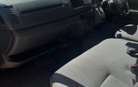 Toyota HiAce H200, 2022 год, 4 850 000 рублей, 8 фотография