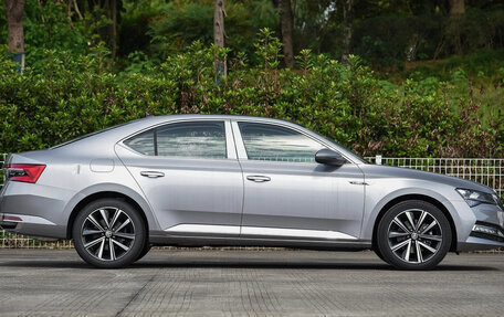 Skoda Superb III рестайлинг, 2025 год, 3 380 000 рублей, 5 фотография