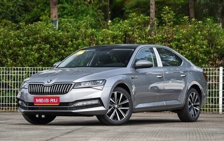 Skoda Superb III рестайлинг, 2025 год, 3 380 000 рублей, 1 фотография