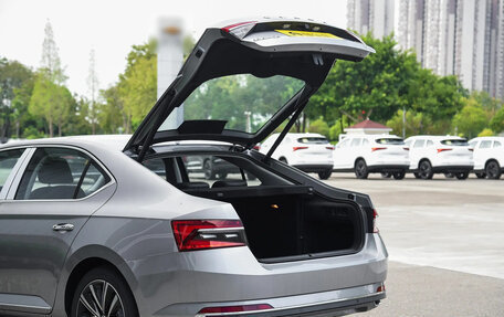 Skoda Superb III рестайлинг, 2025 год, 3 380 000 рублей, 22 фотография