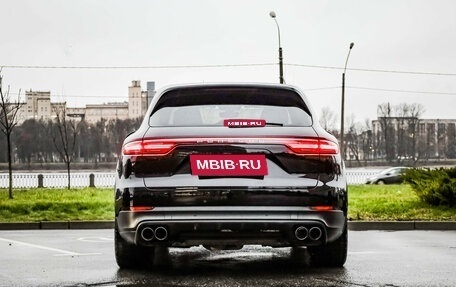 Porsche Cayenne III, 2018 год, 5 800 000 рублей, 8 фотография