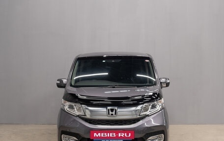 Honda Stepwgn IV, 2017 год, 1 999 000 рублей, 2 фотография