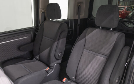 Honda Stepwgn IV, 2017 год, 1 999 000 рублей, 18 фотография