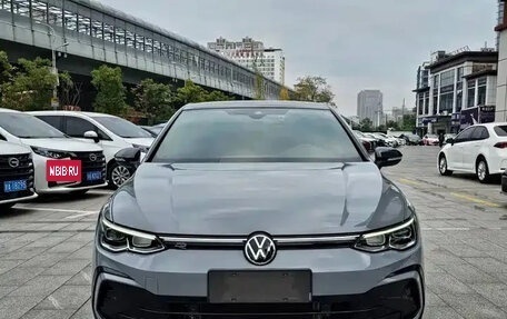 Volkswagen Golf VIII, 2022 год, 1 332 000 рублей, 2 фотография