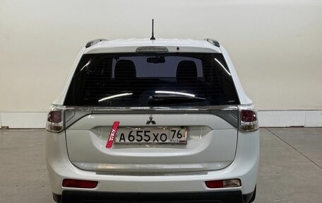 Mitsubishi Outlander III рестайлинг 3, 2012 год, 1 099 000 рублей, 4 фотография