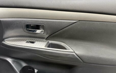 Mitsubishi Outlander III рестайлинг 3, 2012 год, 1 099 000 рублей, 10 фотография