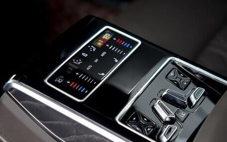 Audi A8, 2023 год, 8 500 000 рублей, 10 фотография