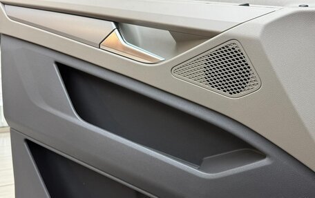 Volkswagen Multivan, 2022 год, 4 950 000 рублей, 10 фотография