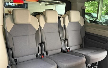 Volkswagen Multivan, 2022 год, 4 950 000 рублей, 28 фотография