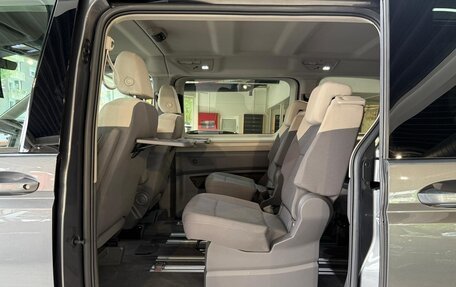 Volkswagen Multivan, 2022 год, 4 950 000 рублей, 24 фотография