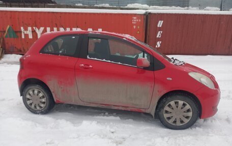 Toyota Yaris III рестайлинг, 2008 год, 550 000 рублей, 2 фотография