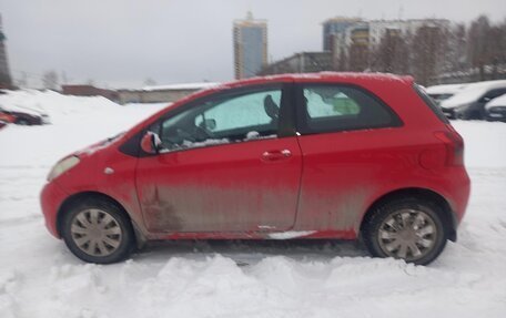 Toyota Yaris III рестайлинг, 2008 год, 550 000 рублей, 3 фотография