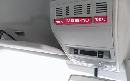 Volkswagen Multivan T5, 2012 год, 2 310 000 рублей, 1 фотография