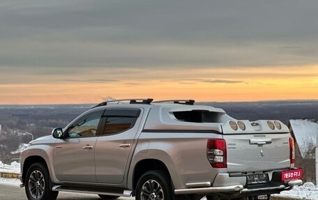 Mitsubishi L200 IV рестайлинг, 2019 год, 2 825 000 рублей, 5 фотография